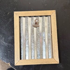 Wooden Frame with Metal Clip